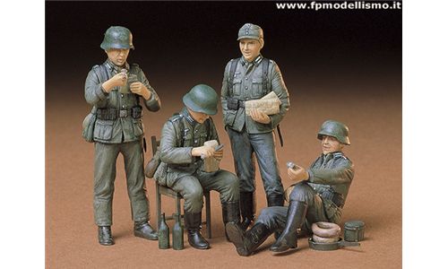 German Soldiers at Rest 1/35 Tamiya 35129 * EURO 10,00 in Kit * Euro 25,00 Costruiti (Iva Incl.) Art. Terminato NON Disponibile