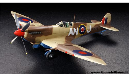 Supermarine Spitfire Mk.VIII Scala 1:32 Tamiya 60320 Costruito e Verniciato EURO 307,00 * in Kit 157,00 (Iva Incl.) * Prodotto su Prenotazione