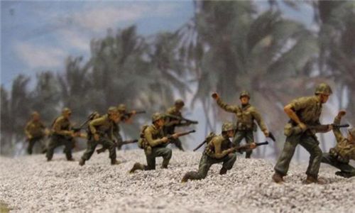 U.S. Marines WWII in scala 1:72 Revell 2506 * EURO 9,00 in Kit * Euro 39,00 Verniciati (Iva Incl.)