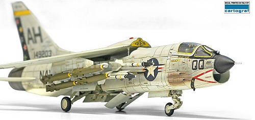 USN F-8E VF-162 