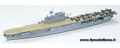 U.S. Navy Aircraft Carrier Enterprise 1:700 Tamiya 77514 * EURO 19,00 in Kit * Euro 59,00 Costruita (Iva Incl.) Art. Temporaneamente NON Disponibile