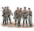 Let's stop them here! German Military Men, 1945 MB 35162 in scala 1/35 * EURO 17,60 in Kit * Euro 37,60 Costruiti (Iva Incl.) 